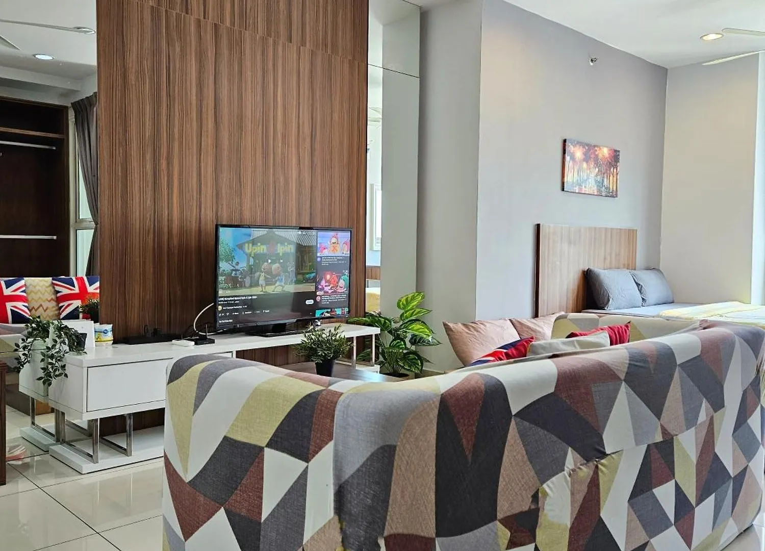 Mansion One By Sky Hive Apartment George Town 0*,